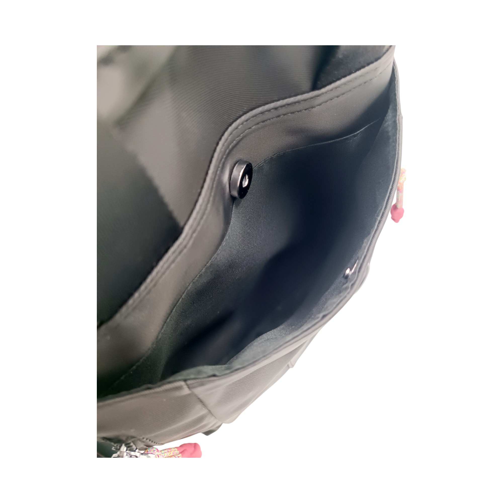 Rucsac Rebecca Louise H976 – Stil, Funcționalitate și Eleganță într-un Design Impermeabil