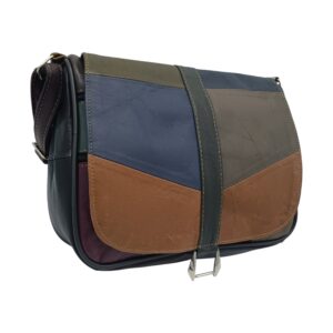 Crossbody , postas