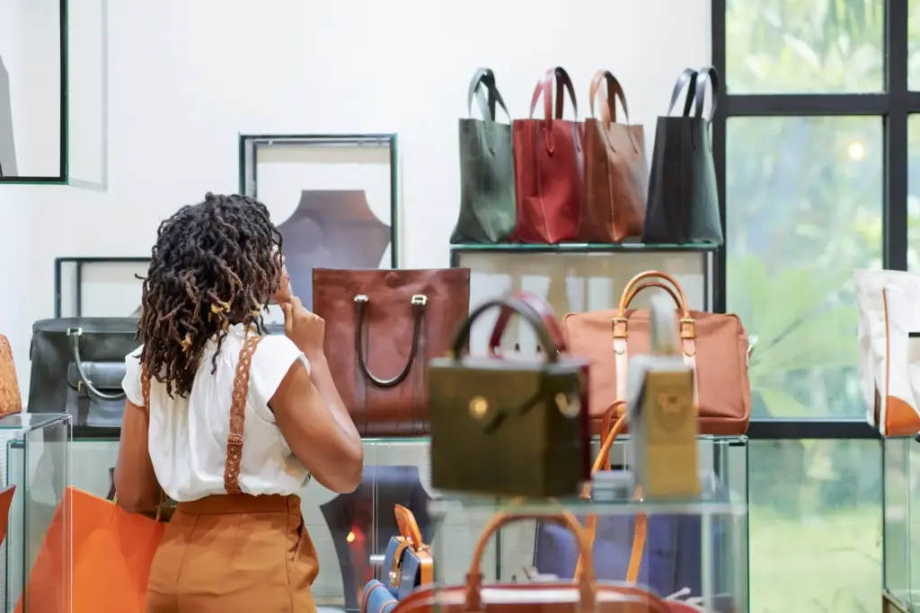 Care este cel mai bun magazin de genți de damă din piele naturală pentru femei? Care este cel mai bun magazin de genți de damă din piele naturală pentru femei?