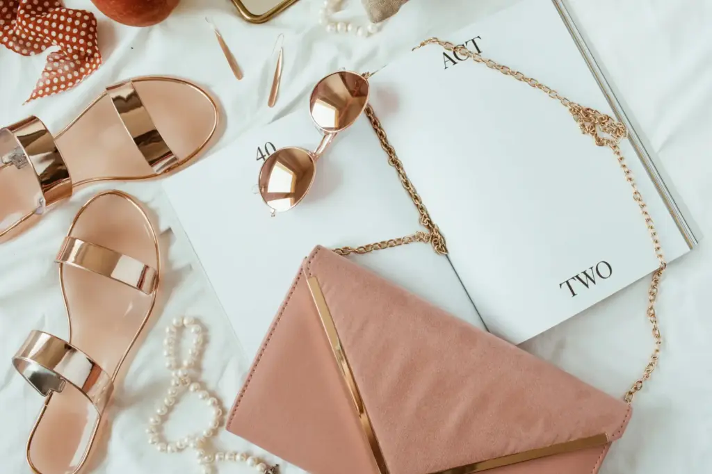 Care este cel mai bun magazin de genți de damă din piele naturală pentru femei? Care este cel mai bun magazin de genți de damă din piele naturală pentru femei?