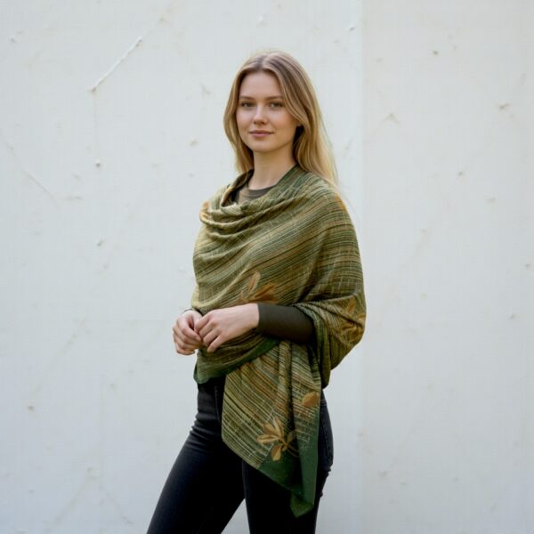 Eșarfă Feeling Silk – Alexa G&D-204 (85×180 cm) | Emerald Bloom, Cutie Cadou