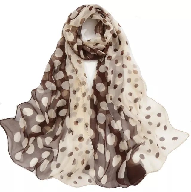 Ce se poartă în 2026 la genți, rucsacuri și eșarfe pentru femei – ghid de stil modern Ce se poartă în 2026 la genți, rucsacuri și eșarfe pentru femei – ghid de stil modern