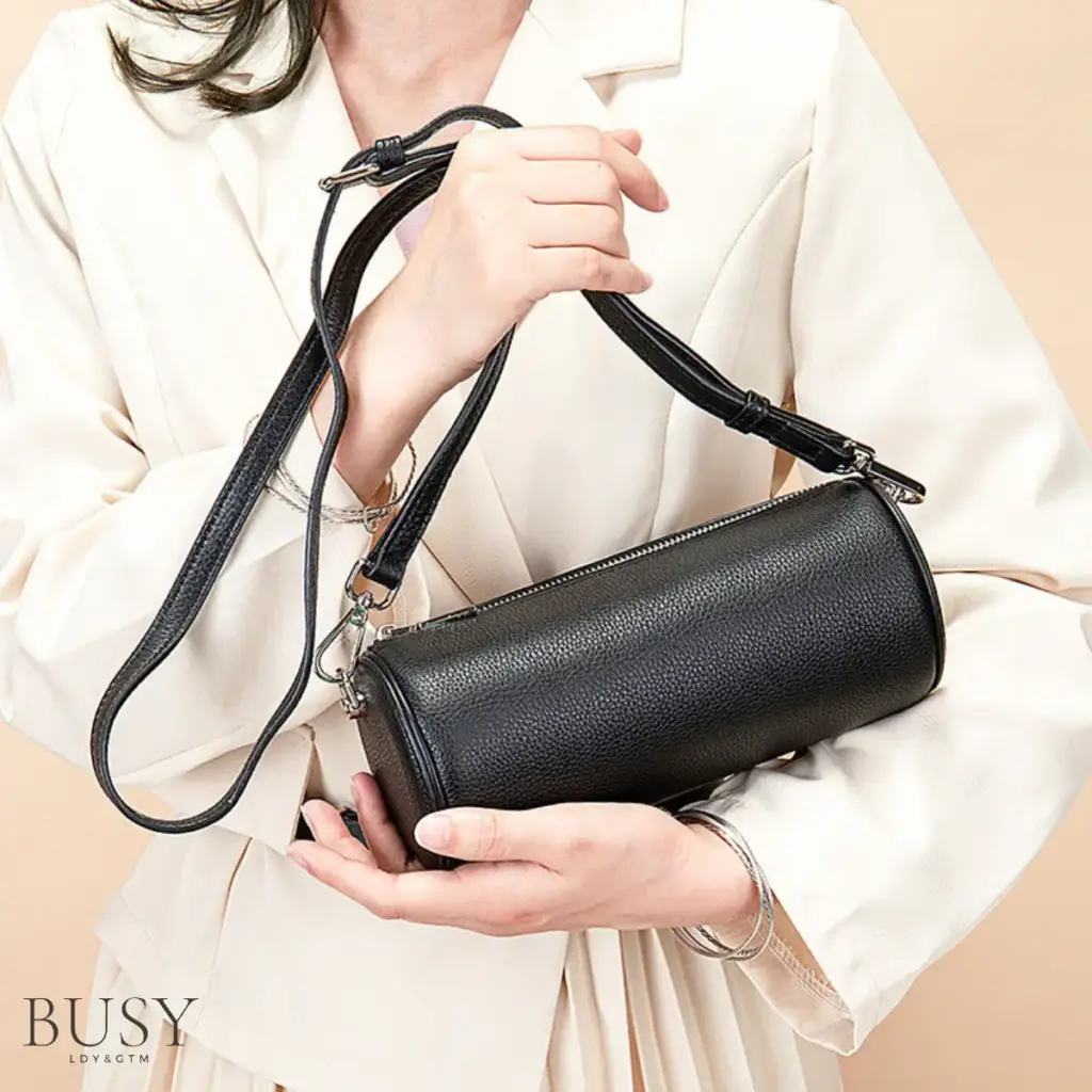 Ce se poartă în 2026 la genți, rucsacuri și eșarfe pentru femei – ghid de stil modern Ce se poartă în 2026 la genți, rucsacuri și eșarfe pentru femei – ghid de stil modern