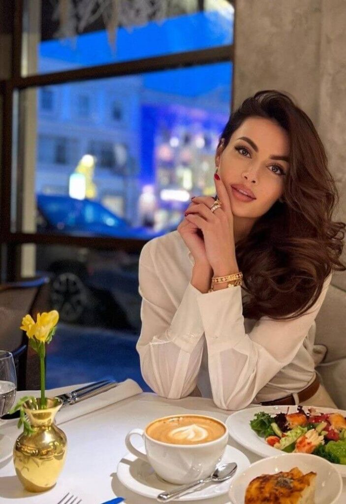 Cum cumpără femeile din România accesorii în 2026 – ce s-a schimbat cu adevărat