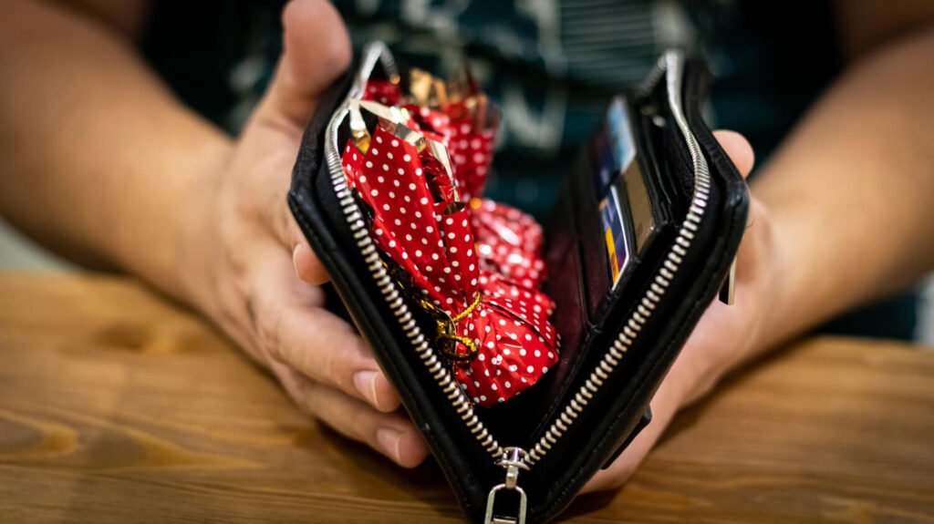 Portofelele de damă din piele naturală – accesoriul esențial pentru femeile care apreciază calitatea Portofelele de damă din piele naturală – accesoriul esențial pentru femeile care apreciază calitatea