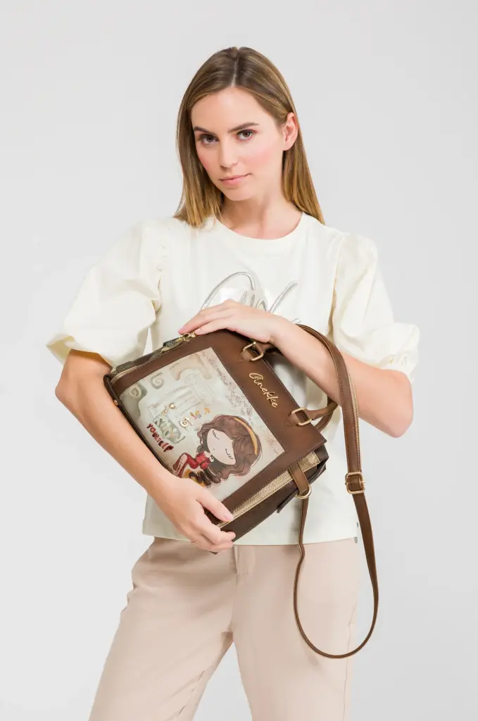 Anekke: genți și rucsacuri cu design artistic și poveste Anekke: genți și rucsacuri cu design artistic și poveste