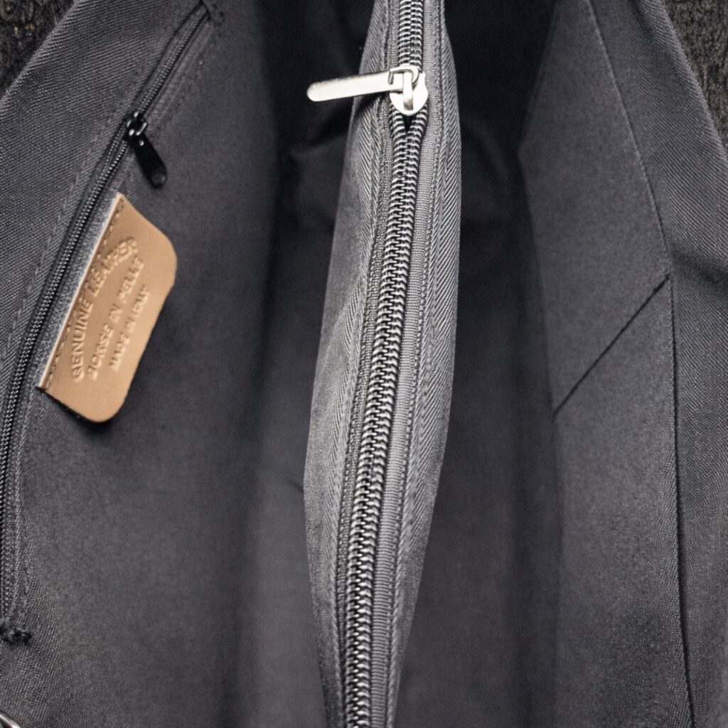 Geantă de lux din piele naturală din Italia, cu imprimeu colorat – Belle Monique BM185 – Negru Geantă de lux din piele naturală din Italia, cu imprimeu colorat – Belle Monique BM185 – Negru