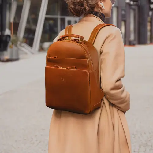 Rucsacul de damă din piele naturală – soluția elegantă pentru femeile active Rucsacul de damă din piele naturală – soluția elegantă pentru femeile active