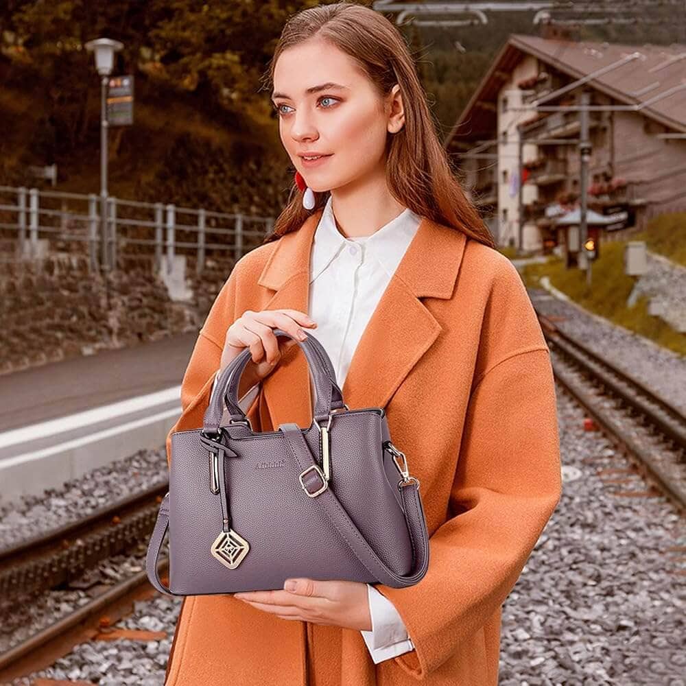 Genți din piele naturală: de ce merită investiția și cum alegi corect