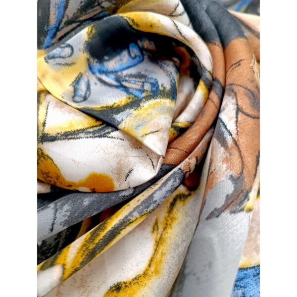 Eșarfă damă pătrată „Golden Mocha Noir” YF73-3 – 70x70 cm, 100% viscoză Print floral artistic, Cutie Cadou inclusă