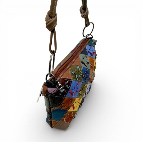 Geantă Damă Jasmine 9981-2 din Piele Naturală – Patchwork Multicolor cu Aplicații 3D tip Fluture