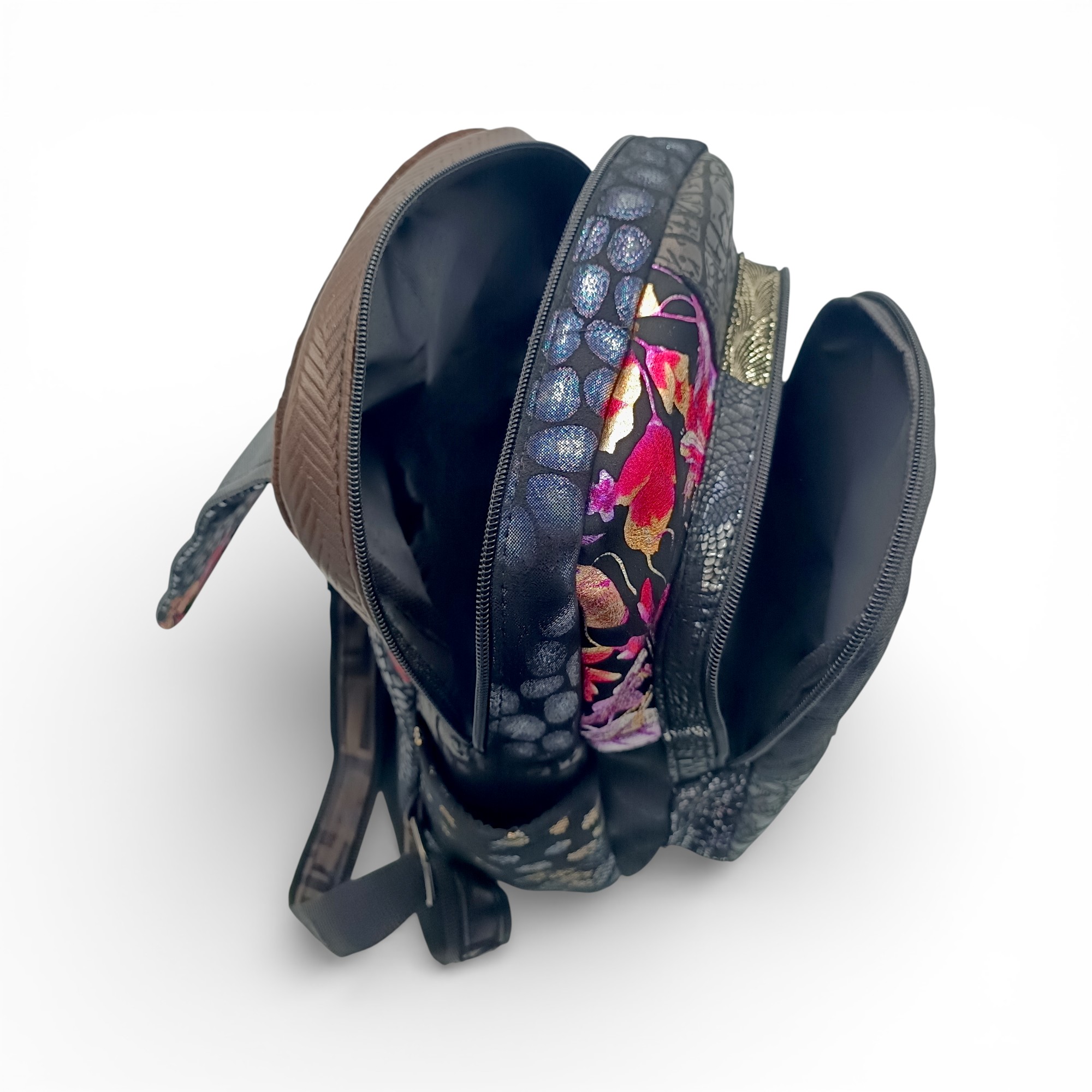 Rucsac Damă Piele Naturală Multicolor Eveline Élégance-Couture R105-47 – Design Patchwork Premium (1) Rucsac Damă Piele Naturală Multicolor Eveline Élégance-Couture R105-47 – Design Patchwork Premium