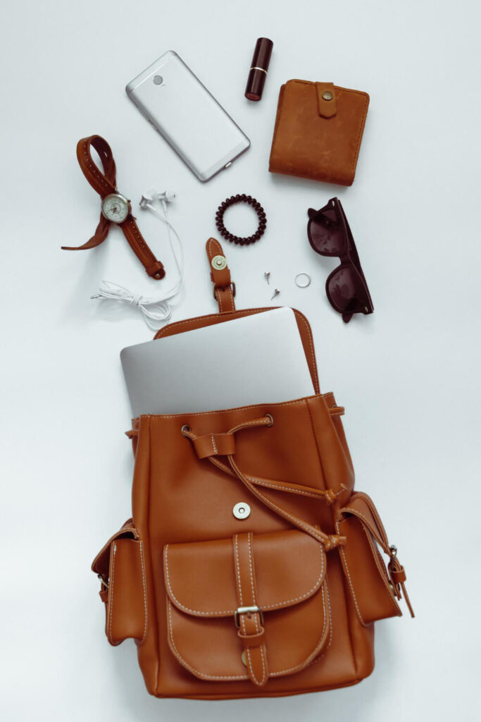 Rucsac Damă 2026: Ghid Complet Alegere + Top Modele Piele Naturală & Design Rucsac Damă 2026: Ghid Complet Alegere + Top Modele Piele Naturală & Design