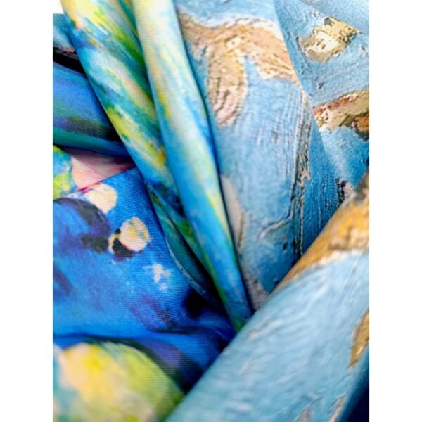 Eșarfă Artistică Water Lilies & Almond Blossom 8108-9 – Reversibilă (2 Fețe), 50% Mătase & 50% Vîscoză, 180×68 cm, Cutie Cadou Inclusă