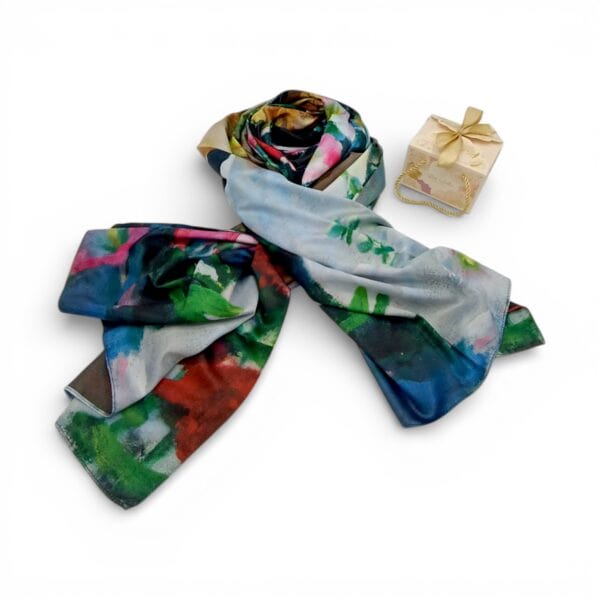 Eșarfă Floral Portrait Impression 8108-6 – Ediție Artistică Reversibilă (2 Fețe), 50% Mătase & 50% Vîscoză, 180×68 cm, Cutie Cadou Inclusă