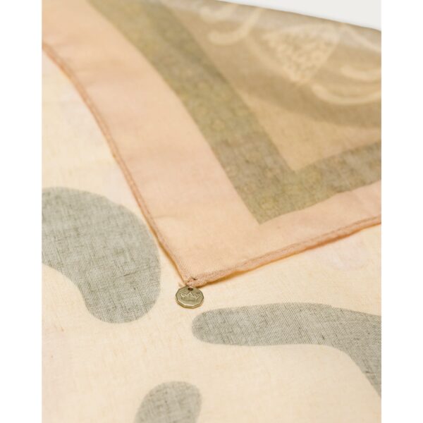 Eșarfă damă Anekke Gaia 42480-061 crem și verde salvie – eleganță naturală și design artistic