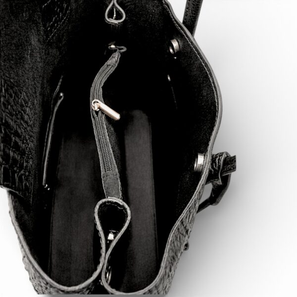 Geantă damă din piele naturală cu textură croco, negru, stil elegant și sofisticat.