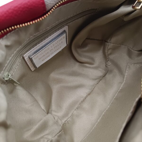 Geantă damă din piele naturală, design elegant, culoare roșu și latte, Made in Italy.