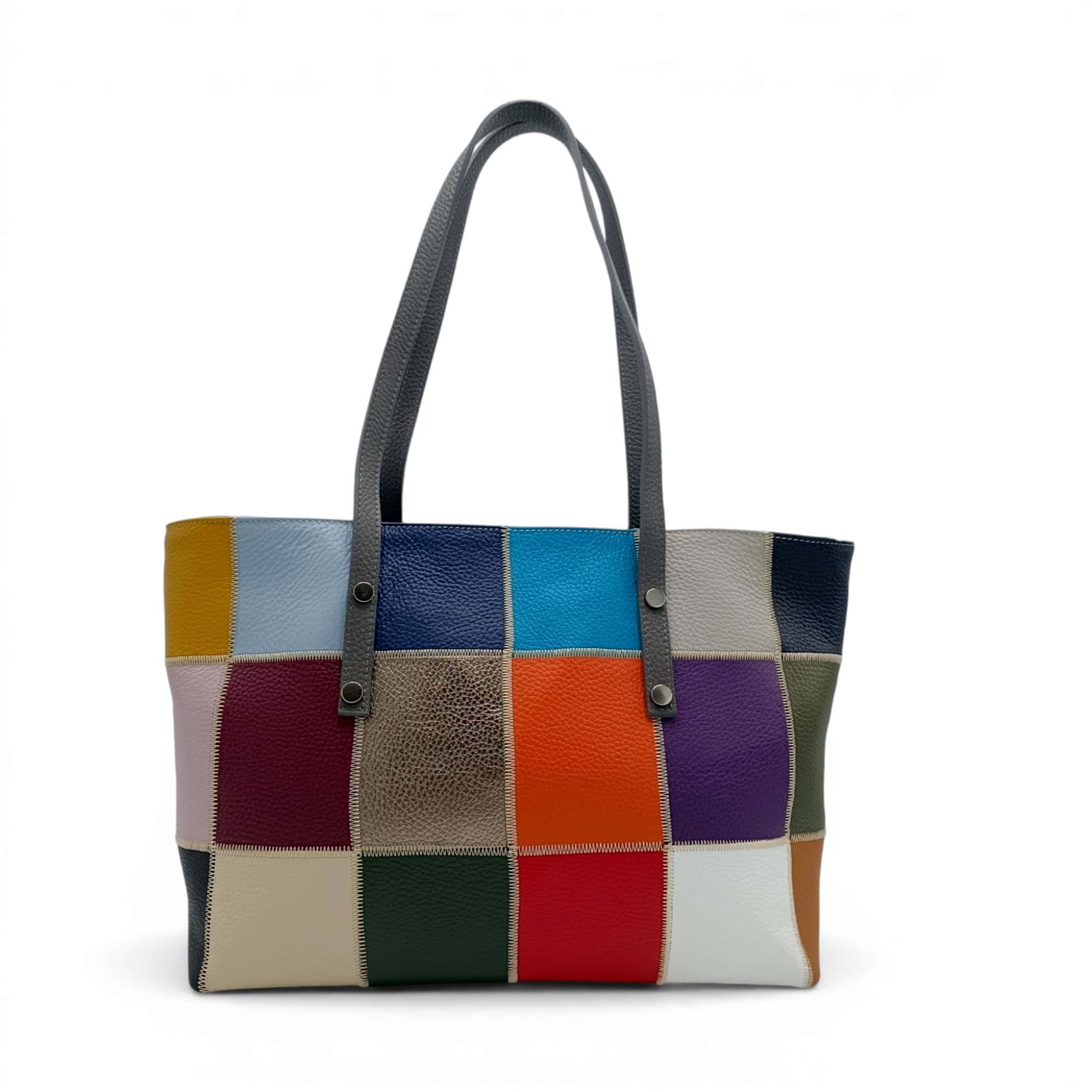 Geantă de mână colorată din piele patchwork, accesoriu elegant și vibrant pentru orice ținută.