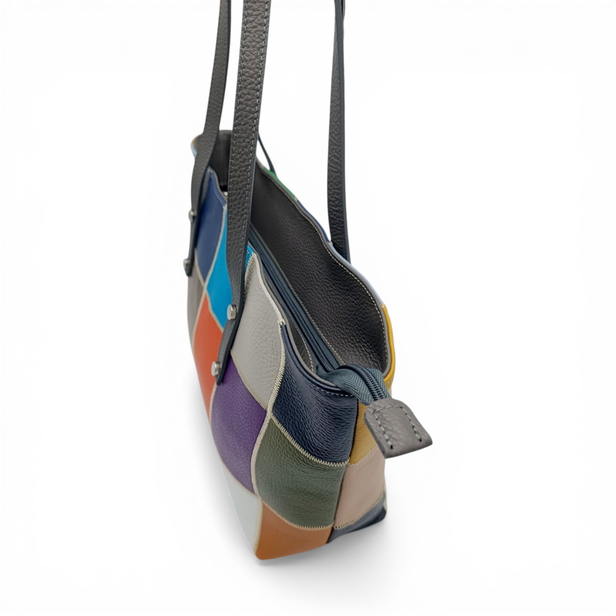 Geantă de umăr vibrantă din piele ecologică, perfectă pentru stil casual și accesorizare zilnică.