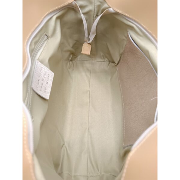 Geantă damă din piele naturală, design modern patchwork cu accente taupe elegante.