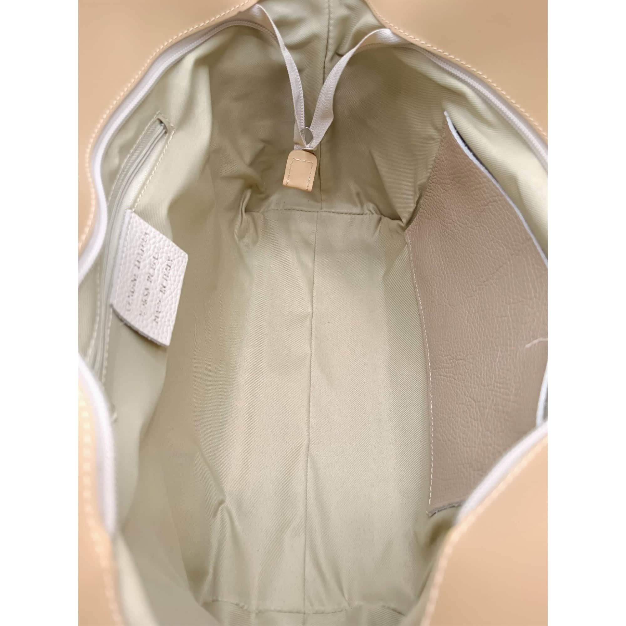 Geantă damă din piele naturală, design modern patchwork cu accente taupe elegante.