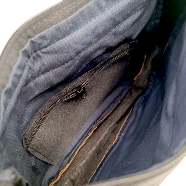 Geantă damă unicat Lucia R45-381, piele naturală, multicolor, cu compartiment interior și buzunar cu.