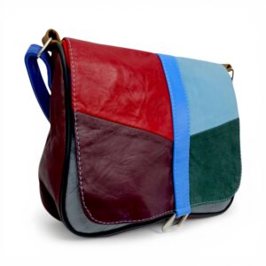 Geantă damă unicat, realizată din piele naturală în culori vibrante, perfectă pentru stil și eleganț.