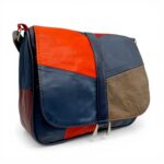 Geantă de umăr colorată, practică și durabilă pentru activități zilnice.