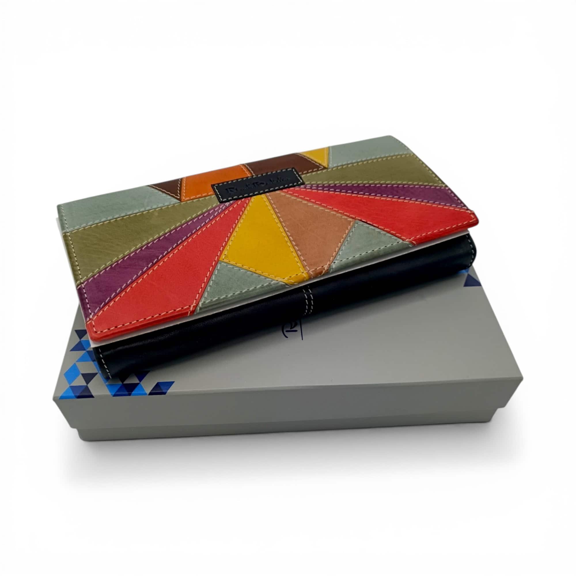 Portofel damă din piele naturală, model elegant și încăpător, cu design patchwork multicolor și func.