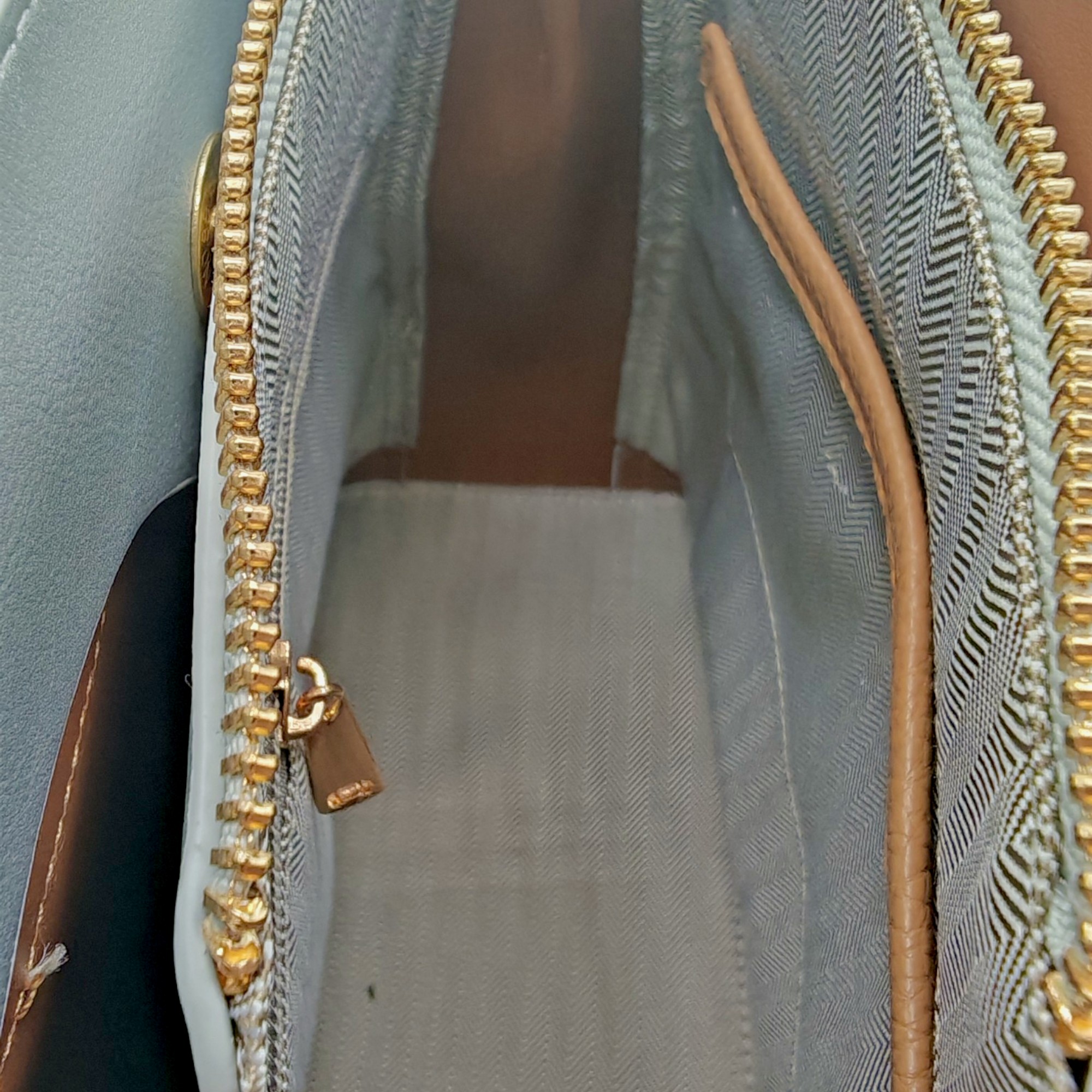 Rucsac damă Herrisson Firenze 6048S Silvery – eleganță modernă în tonuri argintiu & auriu