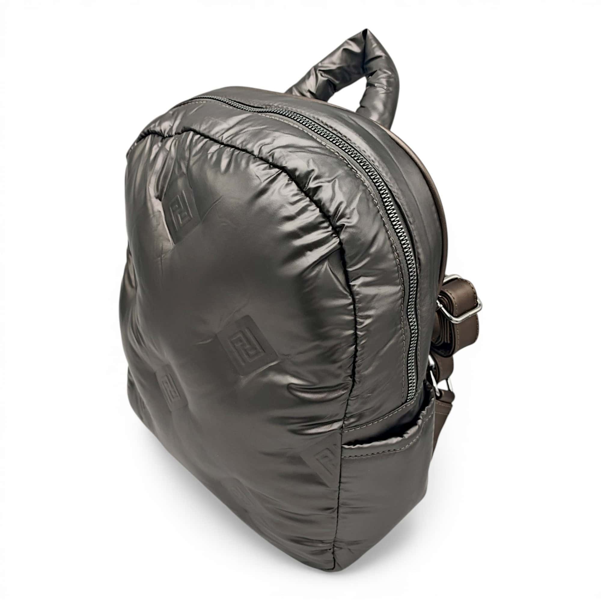 Rucsac damă modern din material puffer, ideal pentru urban și stil casual.