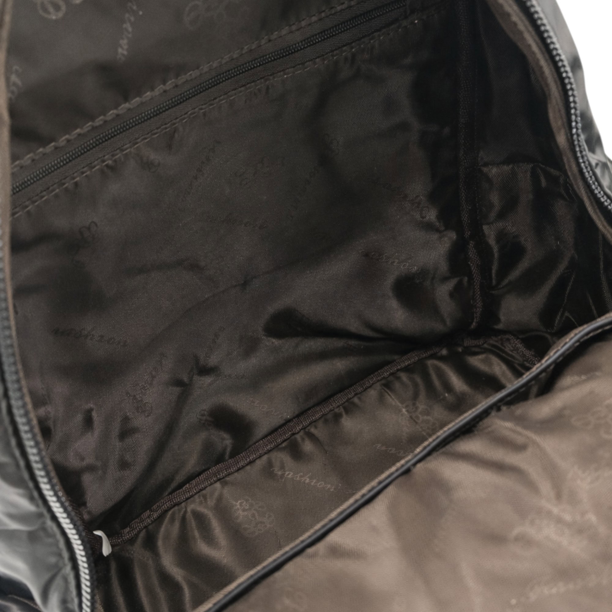 Rucsac damă Silvia Rosa SR7082-Silver, design puffer modern și confort urban pentru stil și funcțion.