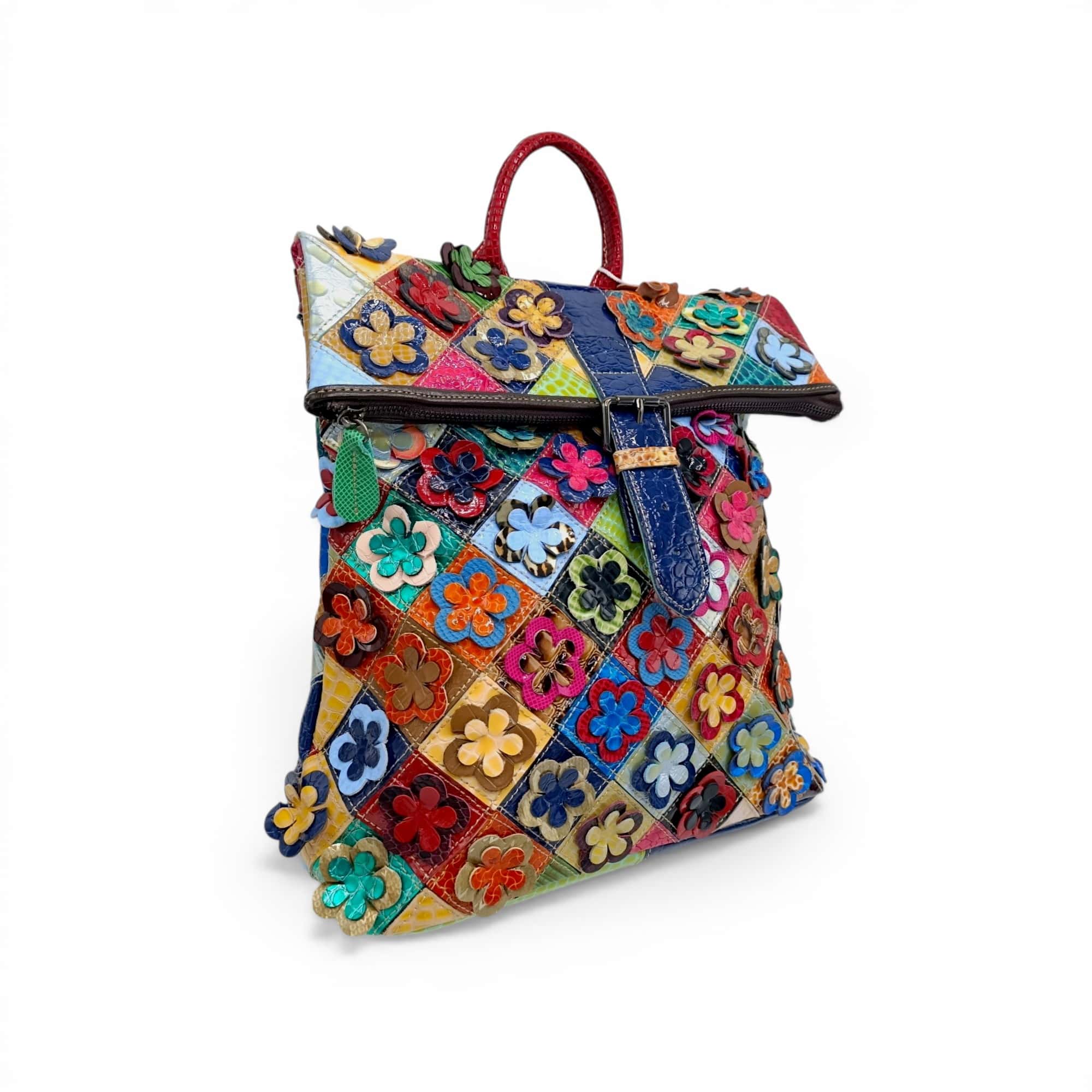 Rucsac damă din piele naturală lucioasă cu aplicații florale multicolore și design patchwork artisti.