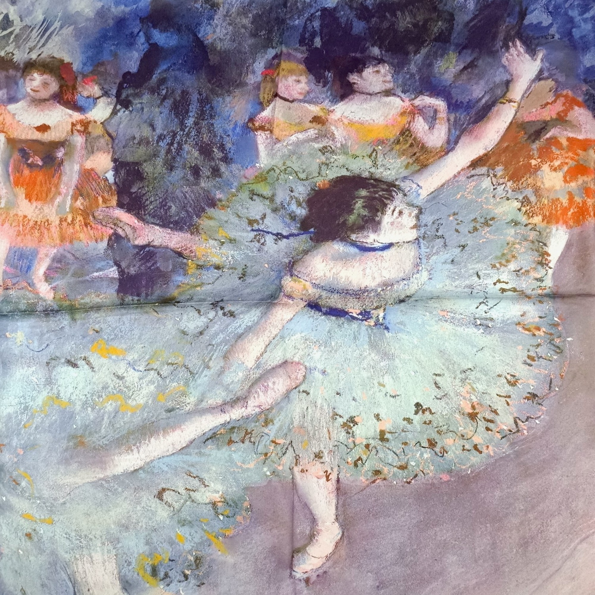 Eșarfă damă mătase naturală 100% – Ballet Reverie SG10-11 (70×70 cm) Print Artistic Elegant, Cutie Cadou