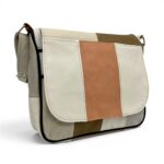 Geantă crossbody din piele naturală multicoloră pentru femei.