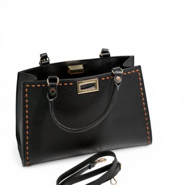 Geantă damă din piele naturală neagră, elegantă, cu detalii couture și design italian.