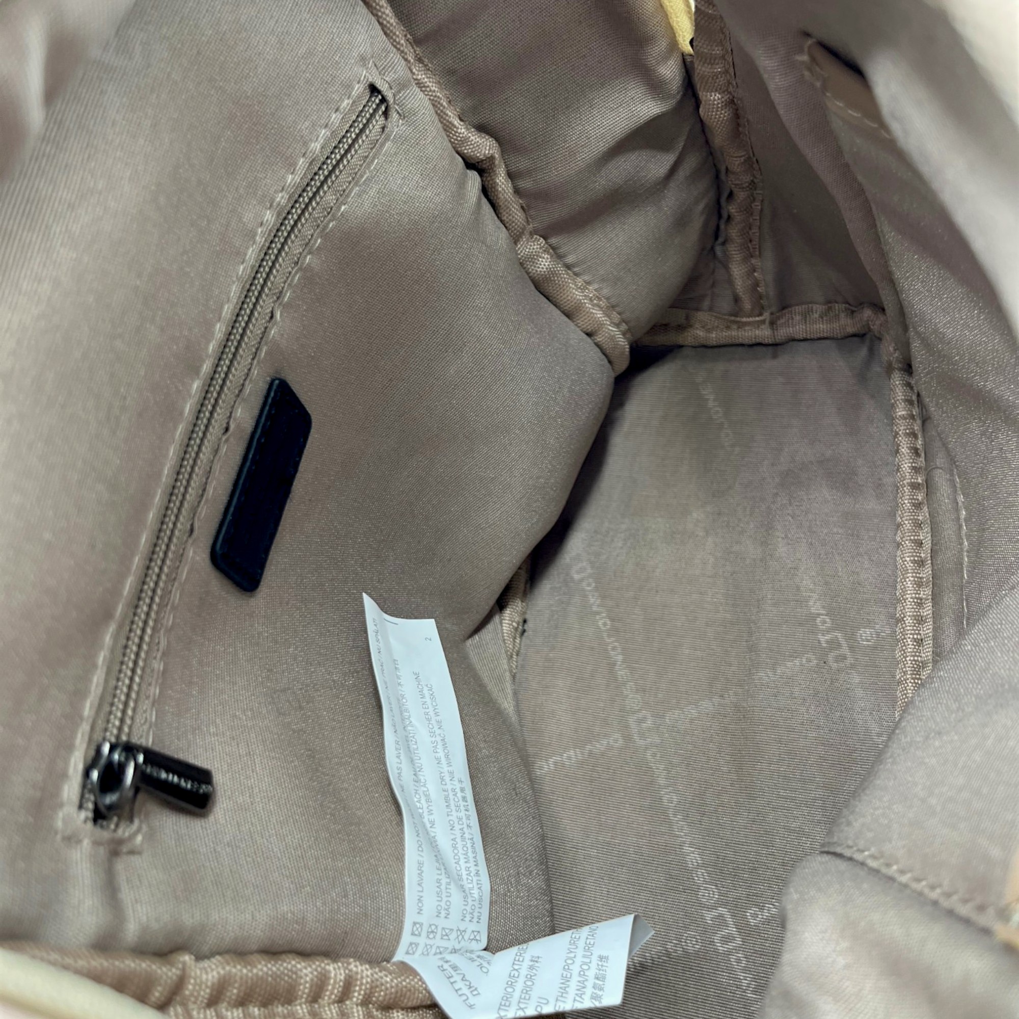 Rucsac damă David Jones 6714 – design compact, modern și versatil în nuanțe bej & roz (6) Rucsac damă David Jones 6714 – design compact, modern și versatil în nuanțe bej & roz