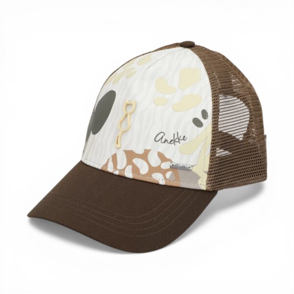 Casca damă Anekke Gaia cu design artistic și stil casual, perfectă pentru un look relaxat și persona.