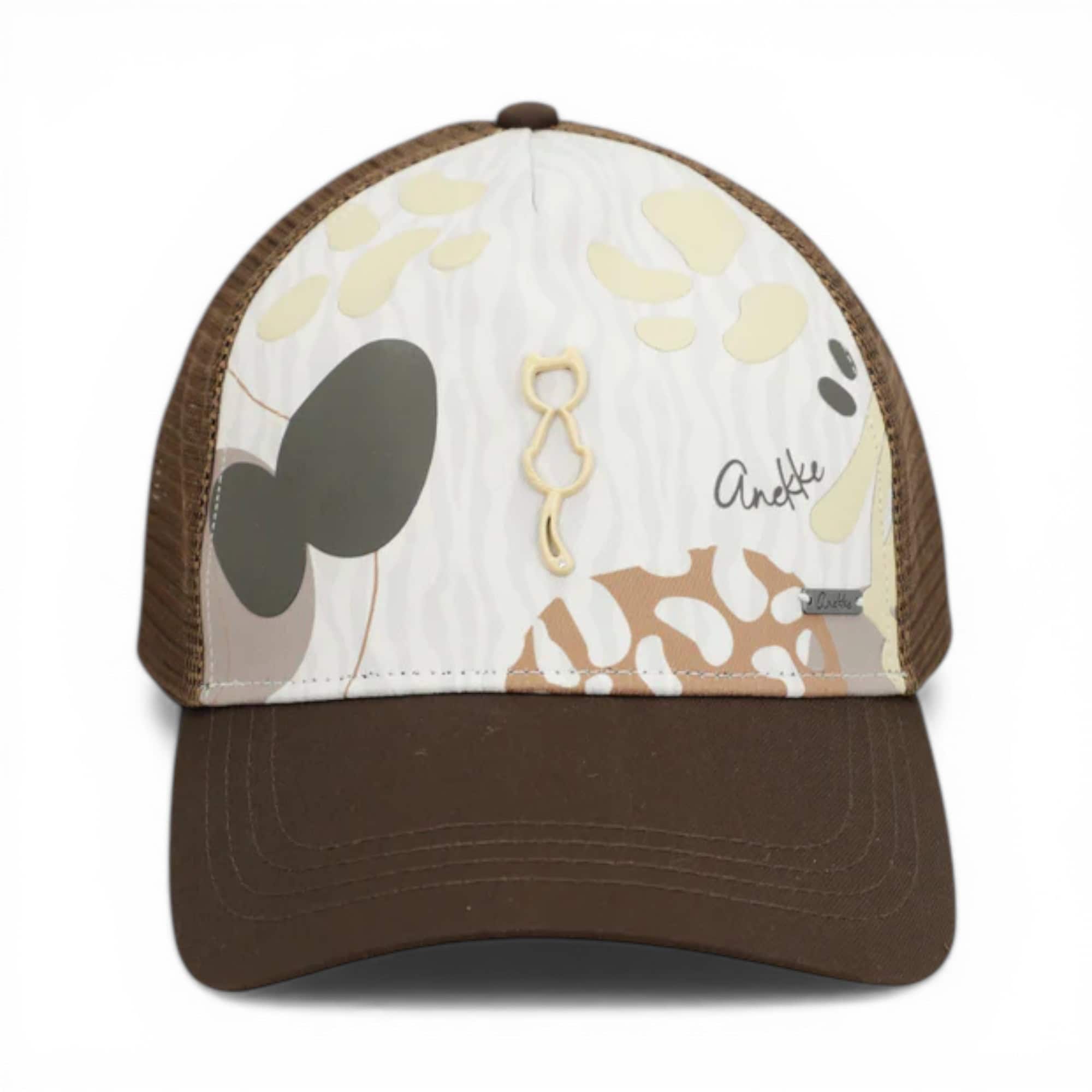 Caschetă casual Anekke Gaia cu design artistic și personalitate.