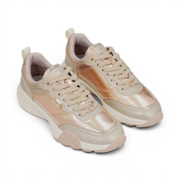 Pantofi sport damă Anekke Gold Glow, design modern și elegant, cu finisaj metalic auriu.