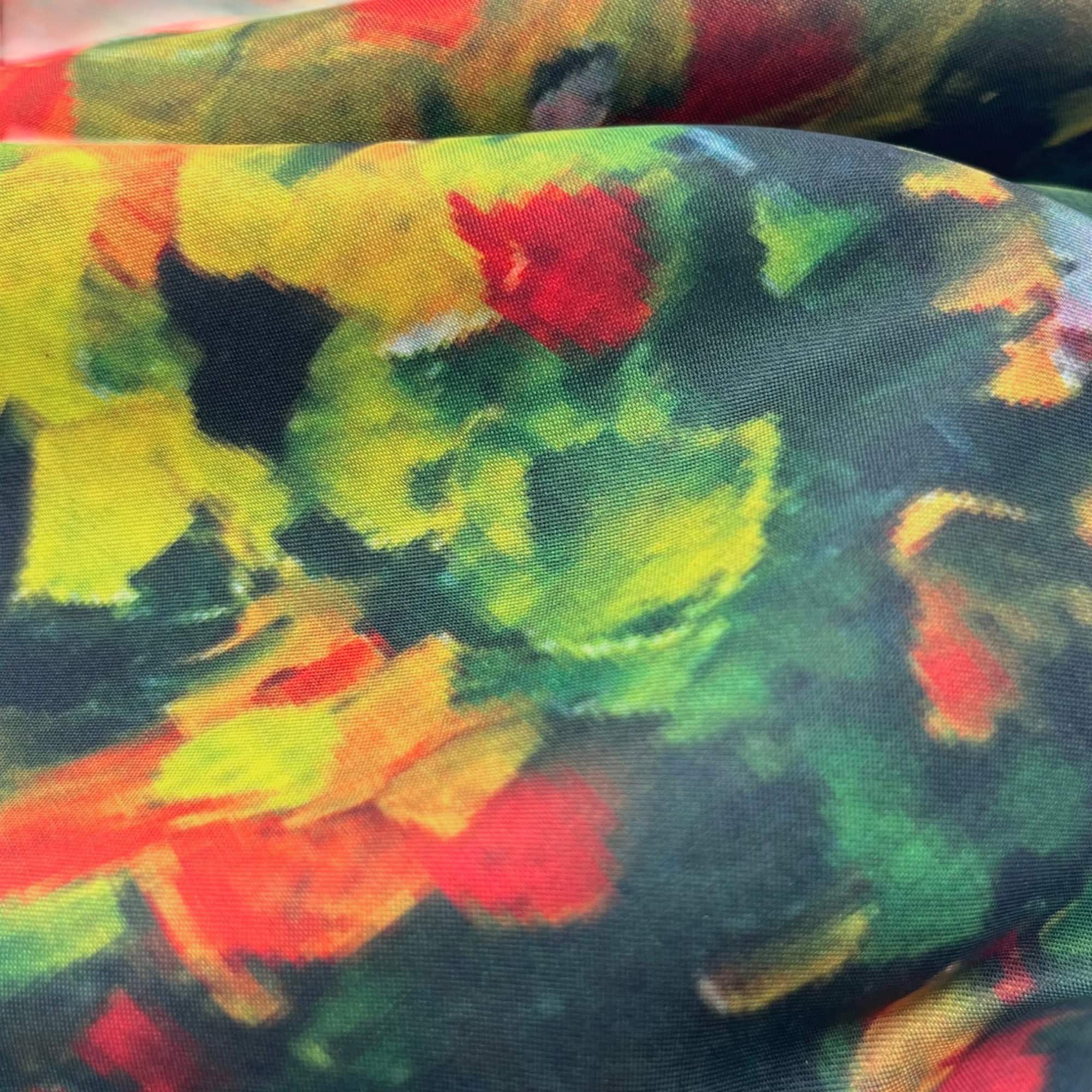 Piele de piele cu imprimeu floral colorat, ideală pentru confecții și accesorii elegante.
