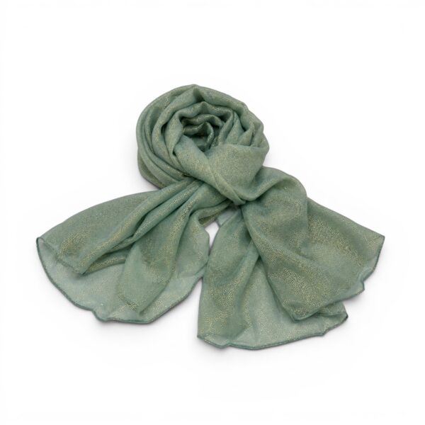 Eșarfă din mătase verde, elegantă și rafinată, perfectă pentru orice ținută de sezon.