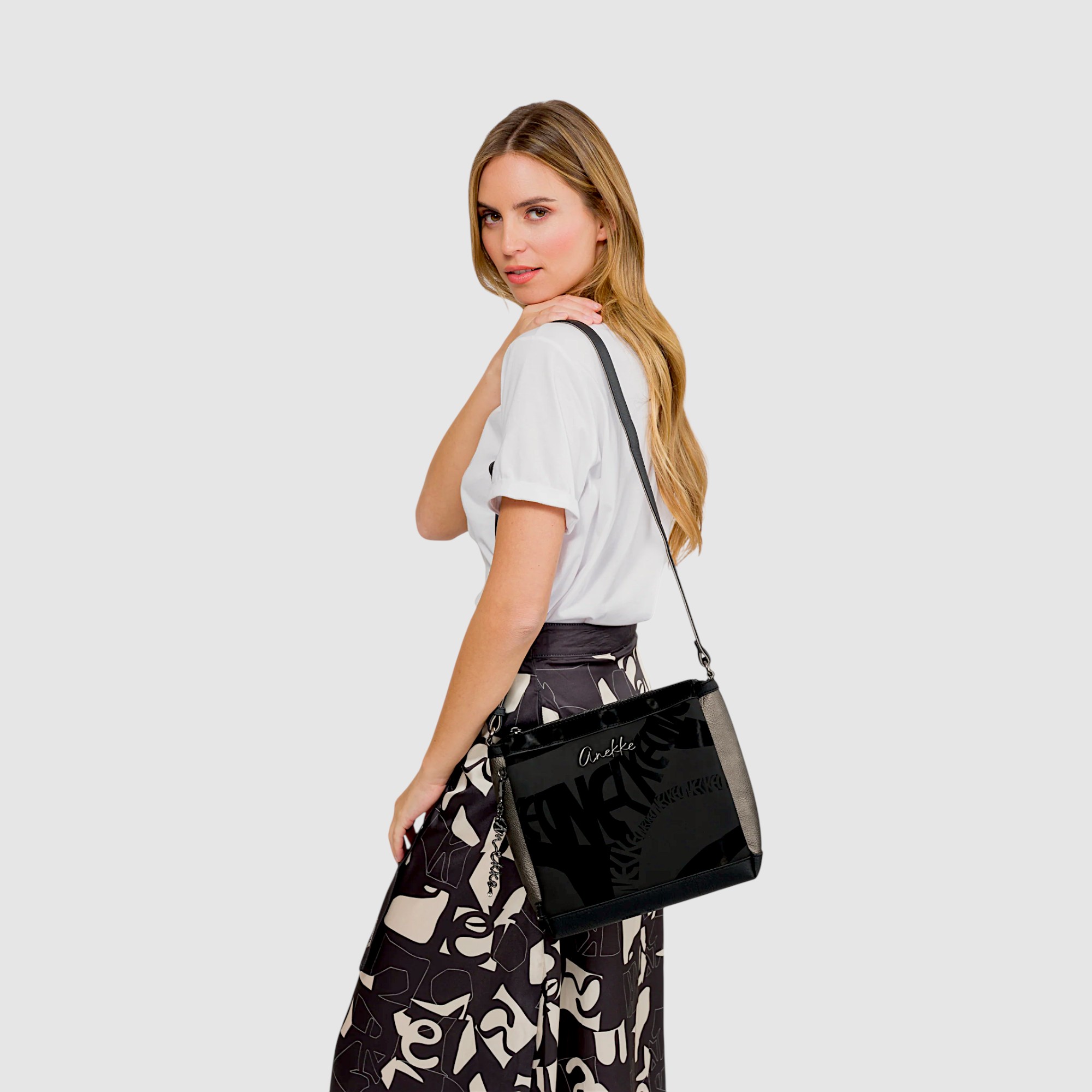 Geantă crossbody damă Anekke Khroma 42603-039 – contrast artistic și eleganță urbană