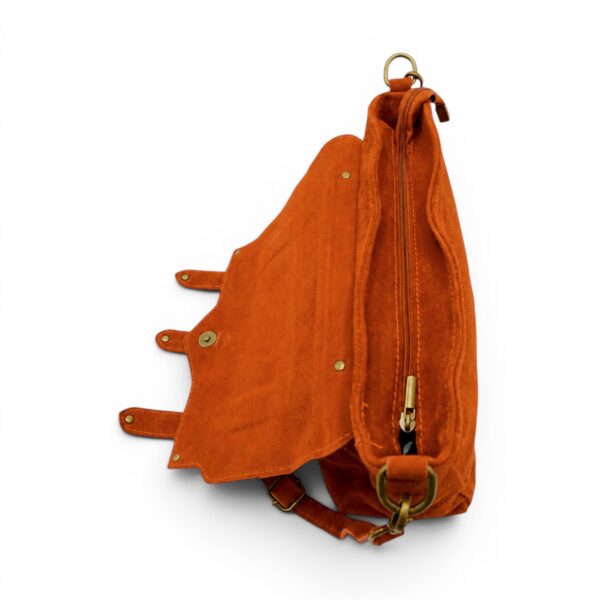 Geantă de umăr din piele eco maro, stil casual și elegant, perfectă pentru zilele de zi cu zi.