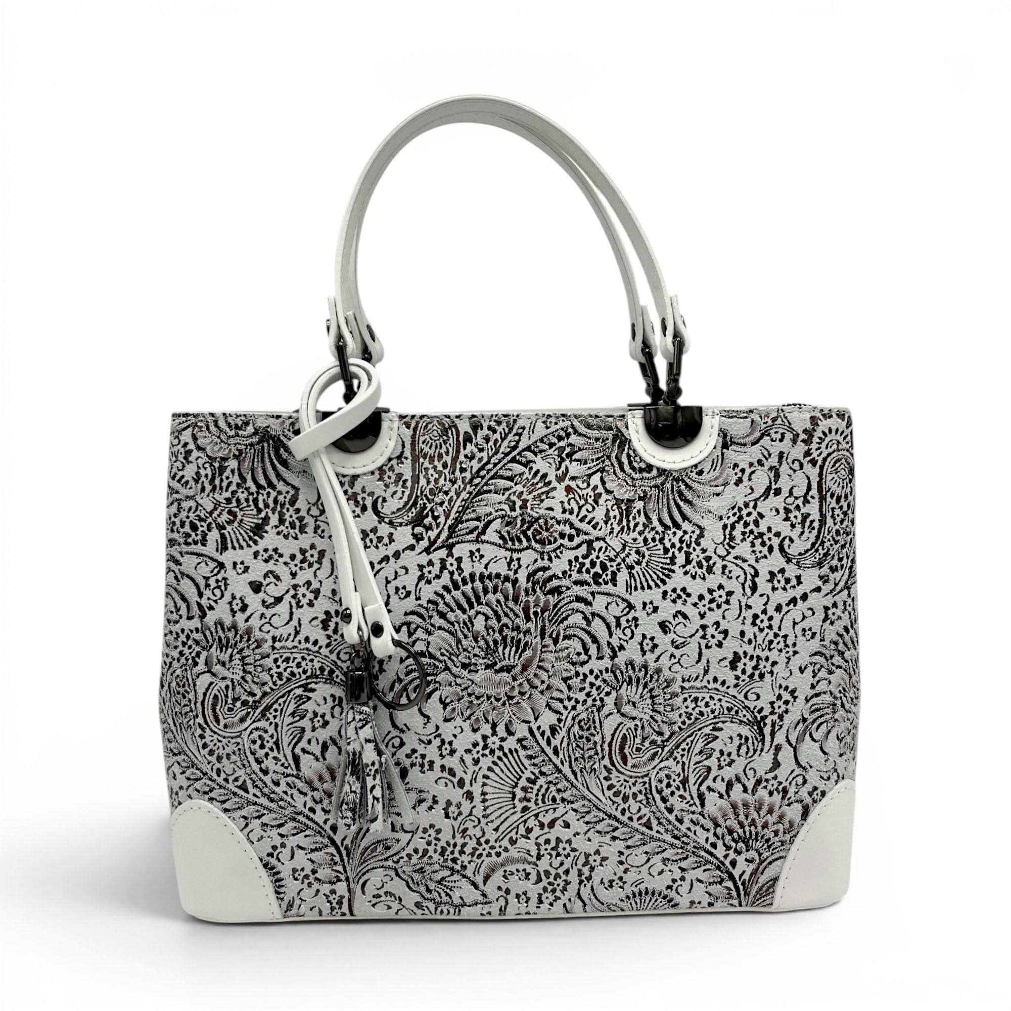 Geantă damă cu model floral alb-negru, accesorizată cu detalii moderne și elegante.