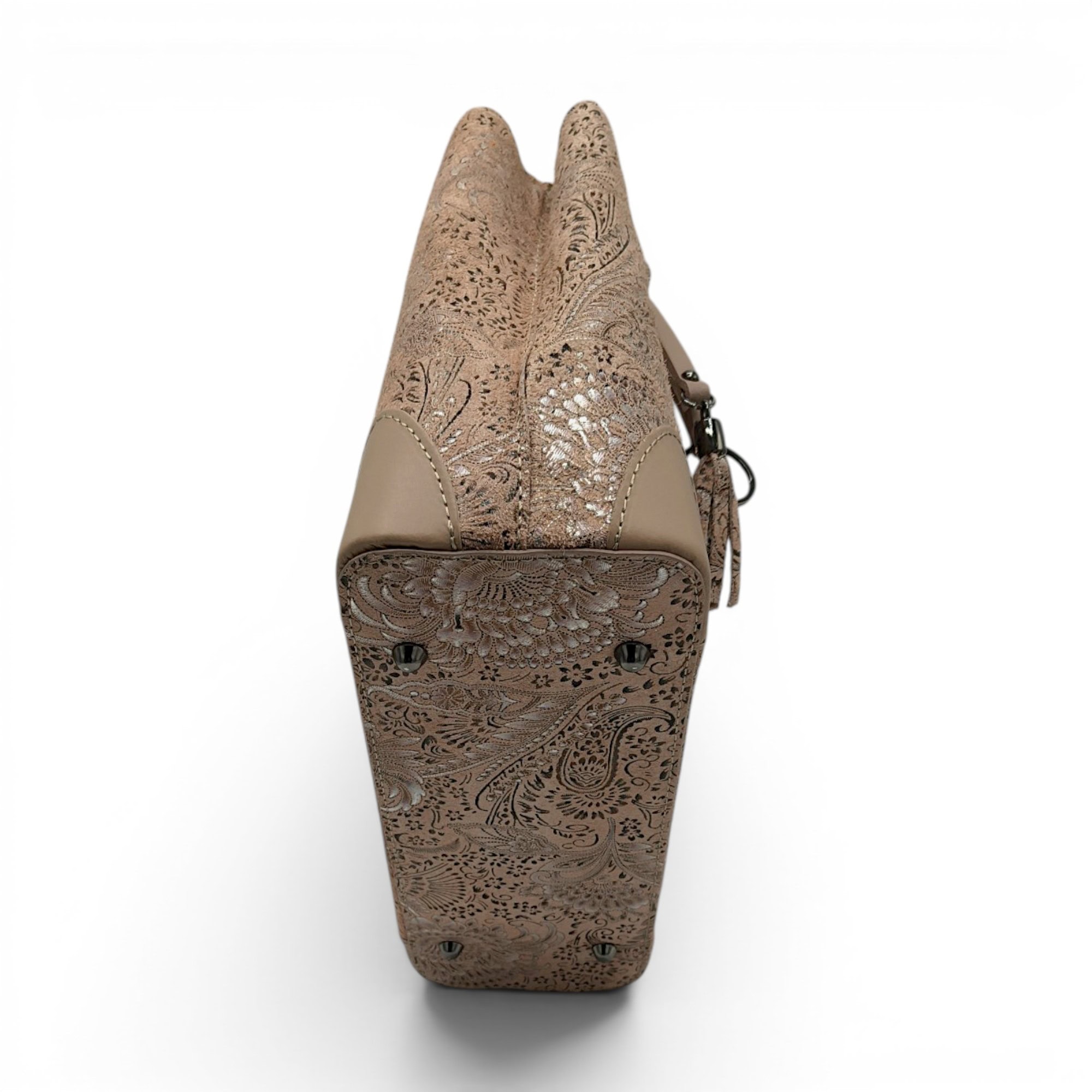 Pantofi damă cu toc înalt, model perforat, culoare bej, eleganți și confortabili pentru ocazii speci.