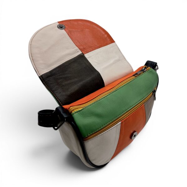 Geantă damă mini Scarlet R30-26 – design artistic multicolor și eleganță practică