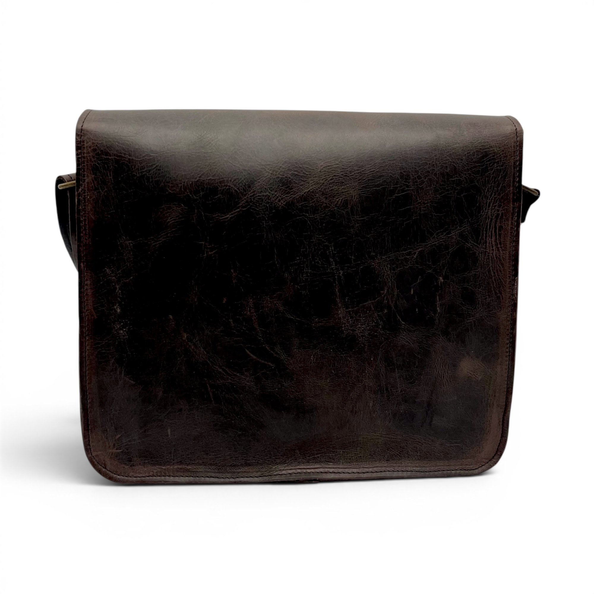 Geantă damă tip poștaș din piele naturală maro vintage, fabricată în România, elegantă și durabilă.