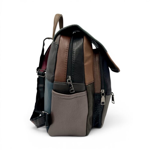 Rucsac pentru laptop și accesorii, ideal pentru școală sau birou, cu multiple compartimente și desig.